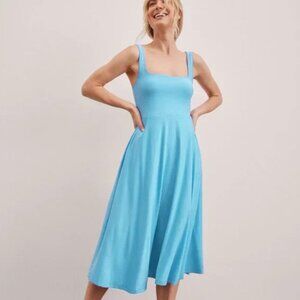 Beyond Yoga Featherweight At The Ready Capri Blue Square Neck Midi Dress
